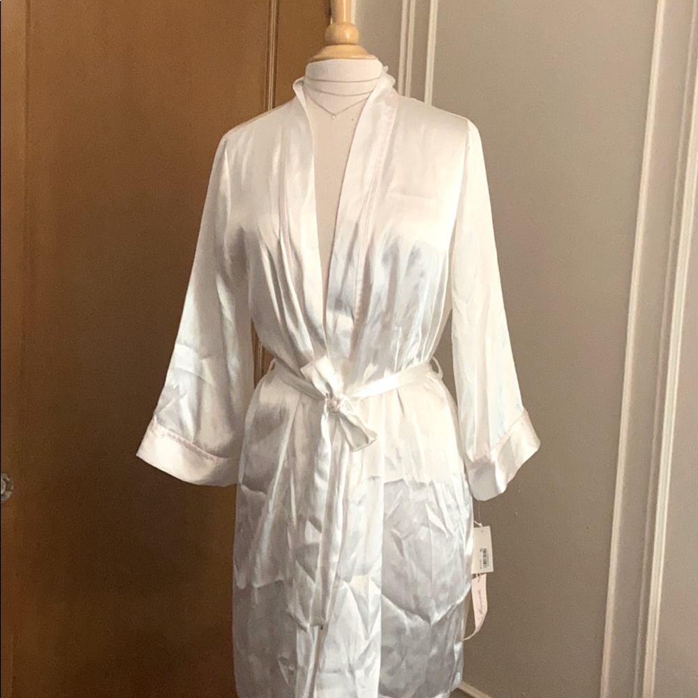 Linea Donatella Ivory “Mrs” robe NWT! - Picture 2 of 12